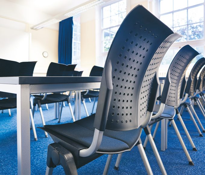 HÅG Conventio stapelbar mötesstol Wing