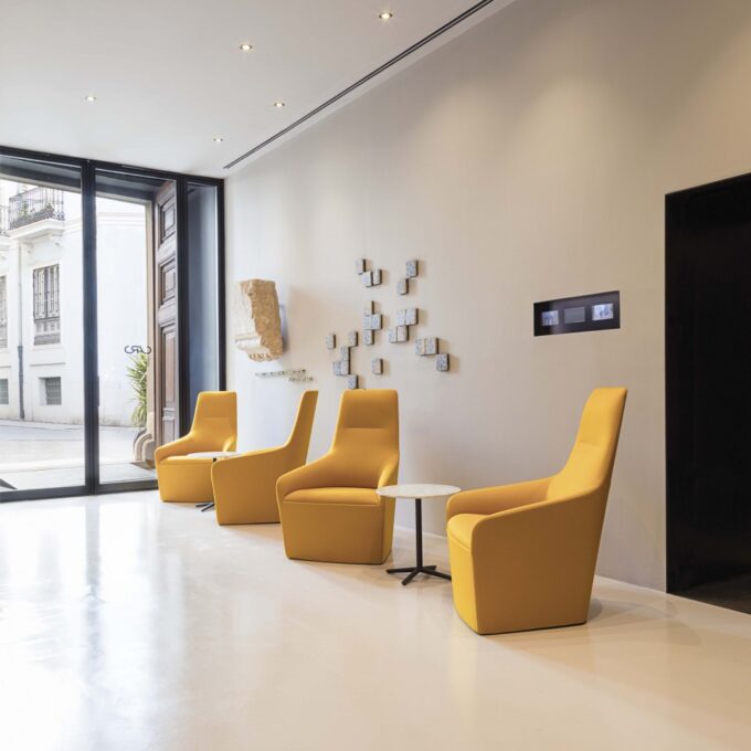 Alya Loungefåtölj lounge gul miljö